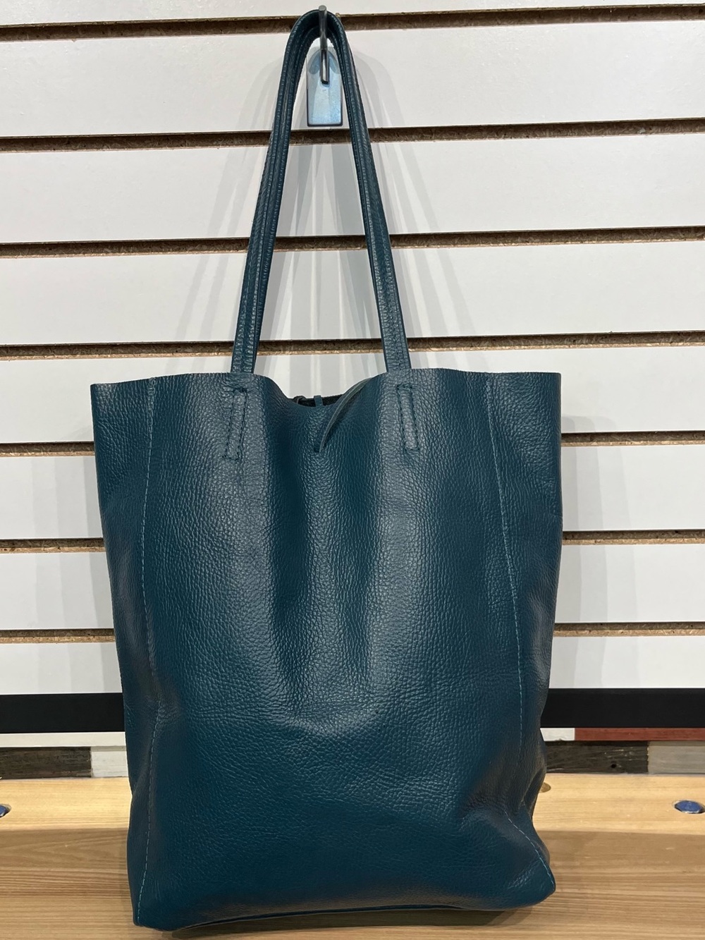 Teal leather tote bag - Picture 3 of 12